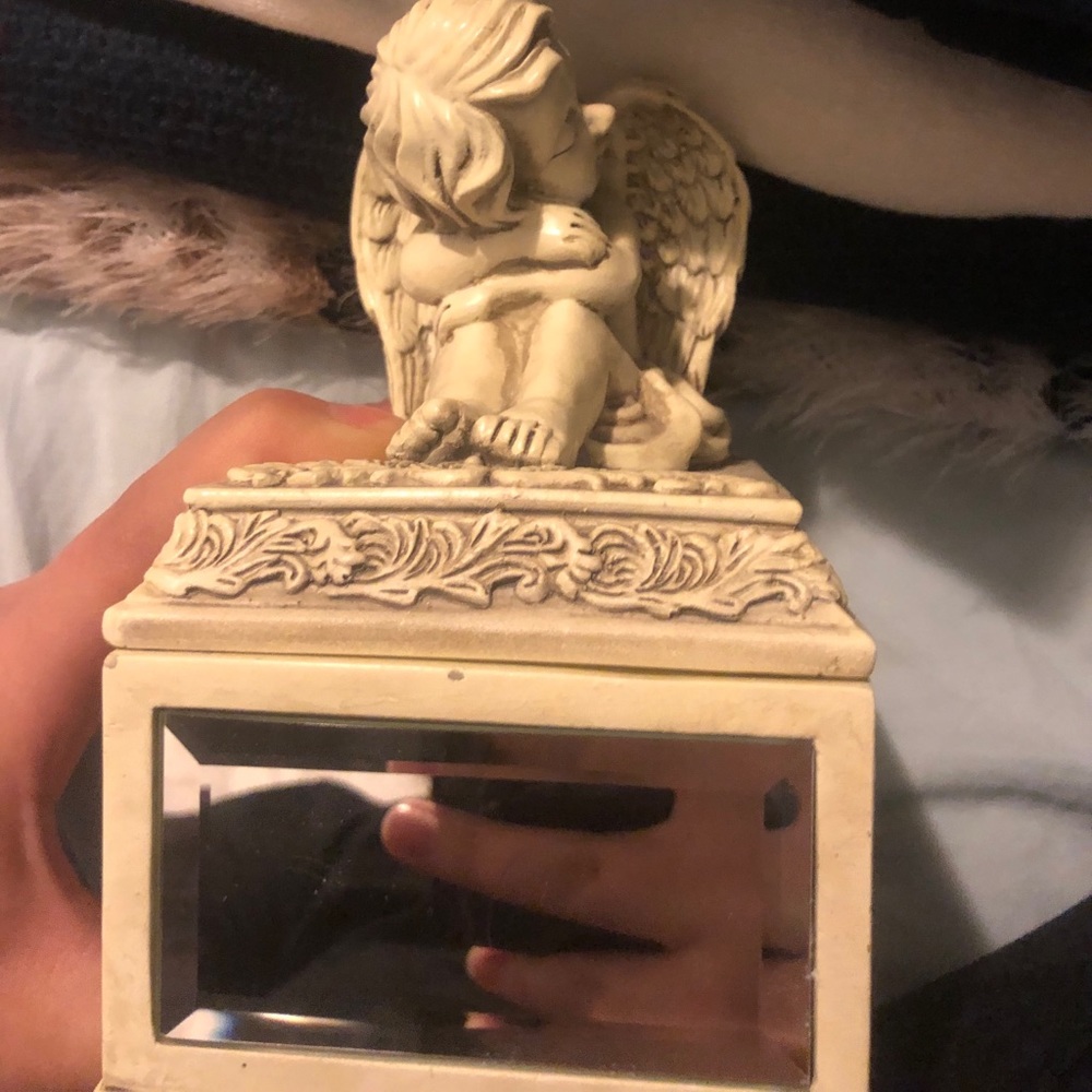 box💄 - Picture 3 of 5